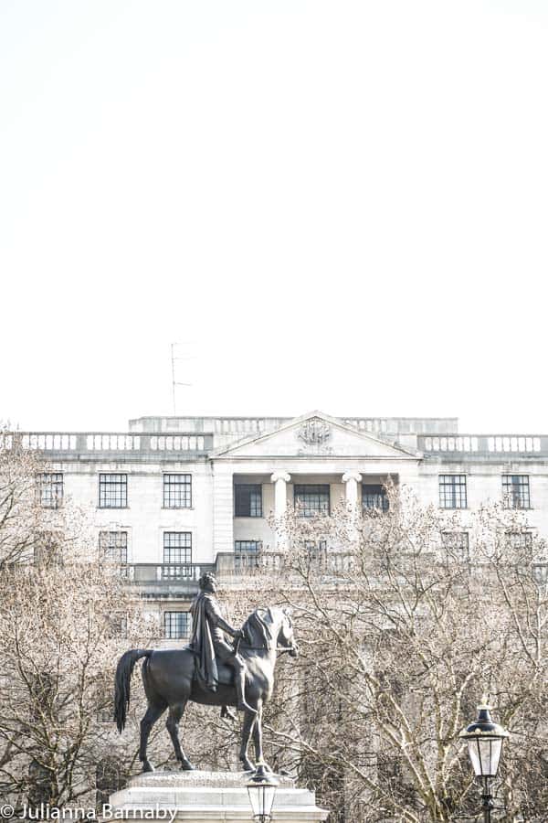Statue