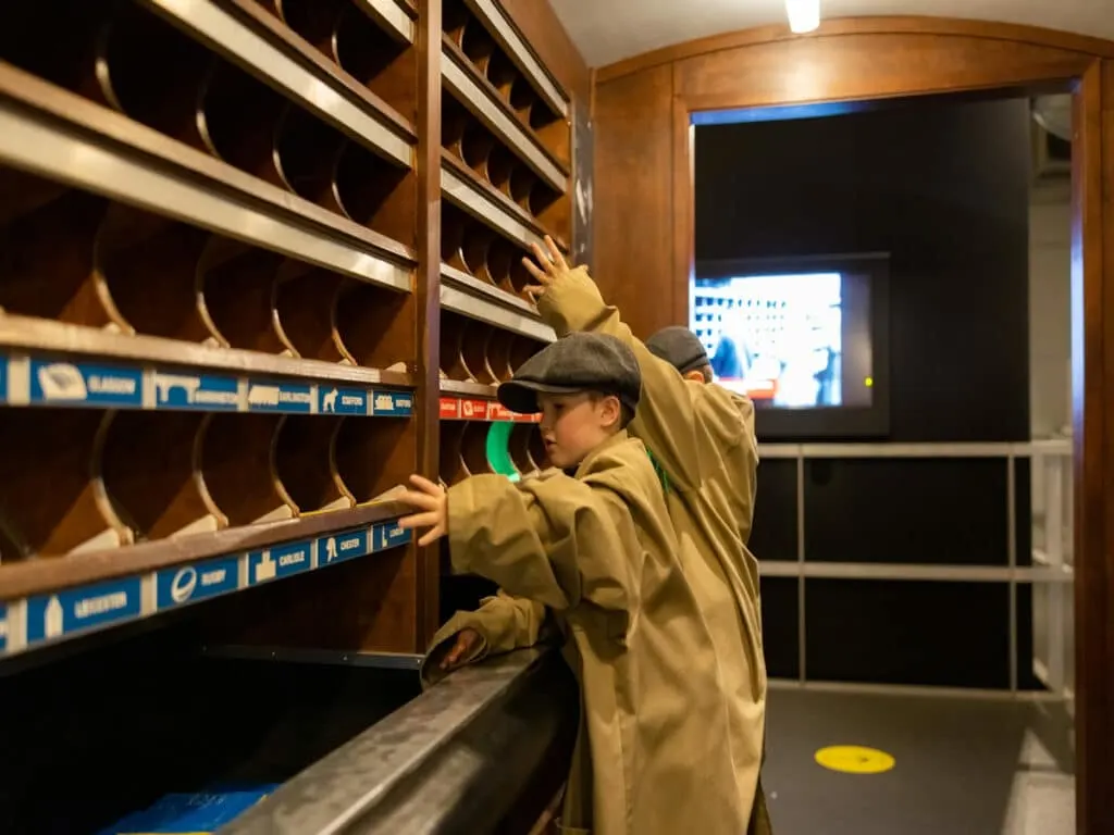 Mail Rail